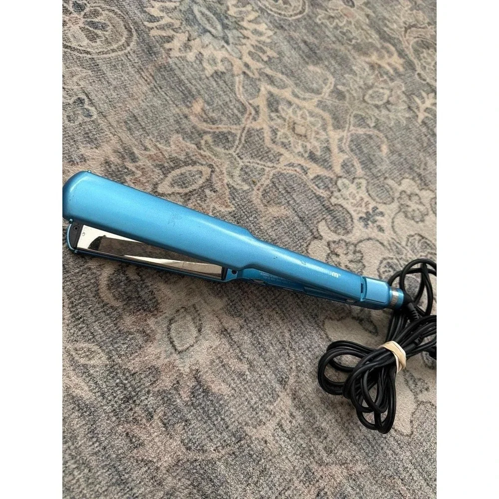 BaBylissPRO Nano Titanium Ultra-Thin Hair Straightener